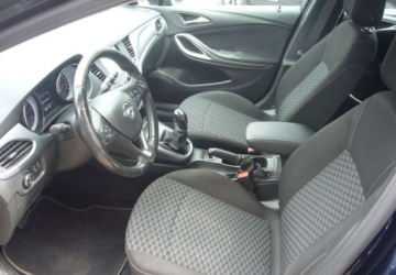 Opel Astra K Hatchback 5d 1.4 Turbo 125KM 2019 Opel Astra Opel Astra V 1.4 T Dynamic 1.4 Benzyna 125KM, zdjęcie 10