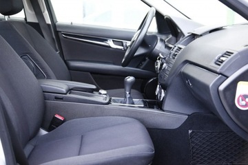 Mercedes Klasa C W204 Limuzyna 1.8 180 K 156KM 2010 Mercedes C 180 1.8 156KM/Klimatronic/ 6 Biegów/, zdjęcie 8