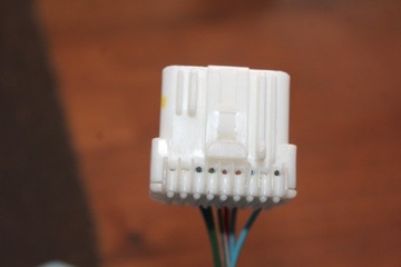 ПРОБКА ЗАДНЕГО ФОНАРЯ КУБ, AURIS И E15