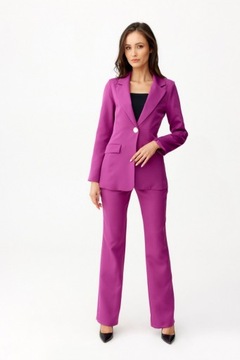 ЖЕНСКИЙ КОСТЮМ, комплект из куртки и брюк.