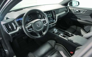 Volvo S60 III 2023 Volvo S60 Volvo S60 B5 B AWD Ultimate Dark 2.0 Hybryda 250KM, zdjęcie 10