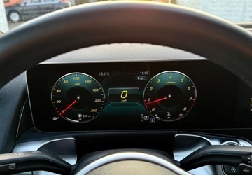 Mercedes GLB SUV 2.0 250 224KM 2020 Mercedes-Benz GLB Mercedes-Benz GLB 250 4-Matic 8G-DCT 2.0 Benzyna 224KM, zdjęcie 11