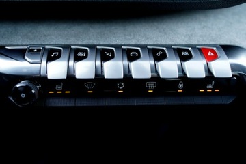 Peugeot 3008 II Plug-In Hybrid Facelifting 1.6 HYBRID 225KM 2022 Peugeot 3008 GT LINE kamera skóra NAWI grip, zdjęcie 25