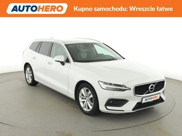 Volvo V60 II  2021 Volvo V60 mHEV automat full LED jasne wnętrze, zdjęcie 9