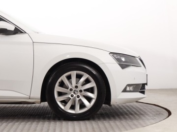 Skoda Superb III Liftback 1.8 TSI 180KM 2016 Skoda Superb 1.8 TSI, Salon Polska, Serwis ASO, zdjęcie 14