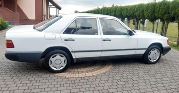 Mercedes W124 Sedan 2.0 105KM 1987 Mercedes-Benz W124 (1984-1993) Mercedes-Benz W124 (1984-1993) 2.0 Benzyna, zdjęcie 31