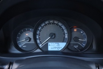 Toyota Auris II Touring Sports D-4D 90 90KM 2014 Toyota Auris 1.4 D-4D, Salon Polska, Serwis ASO, zdjęcie 10