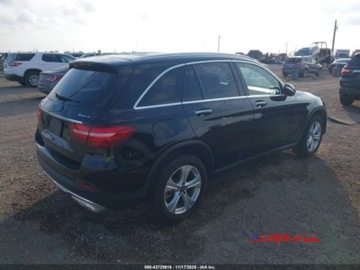 Mercedes GLC C253 2018 Mercedes-Benz GLC 2018 r., 2,0L 300 4MATIC 2.0 Benzyna 241KM, zdjęcie 5