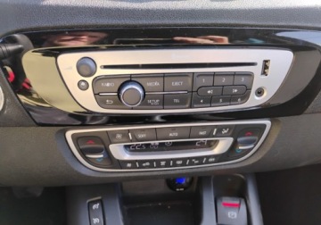 Renault Scenic III XMOD Energy TCe 115KM 2013 Renault Scenic 2013r, 1.2 Benzyna. Lekko uszkodzony prawy przod. Jezdzi., zdjęcie 13