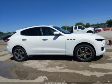 Maserati Levante 2019 Maserati Levante Granlusso 2019 3.0 Benzyna 345KM, zdjęcie 5