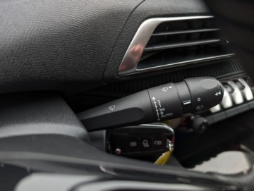 Peugeot 3008 II Crossover 1.2 PureTech 130KM 2020 Peugeot 3008 Navi Ledy Klima Alu Serwis Gwarancja 1.2 Benzyna 130KM, zdjęcie 36