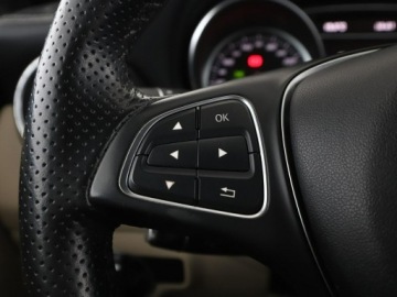 Mercedes CLA C117 Shooting Brake 1.6 180 122KM 2016 Mercedes CLA 180 automat skóra klima auto navi, zdjęcie 29