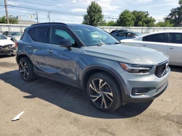 Volvo XC40 2021 Volvo XC 40 Volvo XC40 T5 AWD R-Design, od ubezpieczalni 2.0 Benzyna 248KM, zdjęcie 2