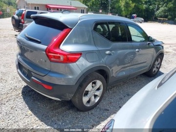Volvo XC40 Crossover 2.0 T5 247KM 2019 Volvo XC 40 2019 Volvo XC40 T5 AWD Momentum 2.0 Benzyna 248KM, zdjęcie 4