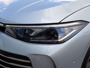 Volkswagen Passat B8 Variant Facelifting 2.0 TDI SCR 150KM 2025 Volkswagen Passat 2.0TDI 150KM Elegance DSG SerwisASO Acc Matrix Navi Hak, zdjęcie 37