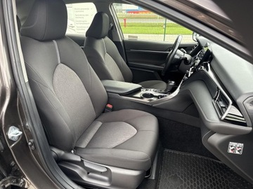 Toyota Camry IX Sedan 2.5 Hybrid Dynamic Force 218KM 2021 Toyota Camry 2.5 Hybrid Comfort CVT 2.5 Hybrid Com, zdjęcie 8