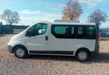 Renault Trafic II Kabina 2.0 dCi 90KM 2009 Renault Trafic Renault Trafic 2.0 Diesel 90KM, zdjęcie 7