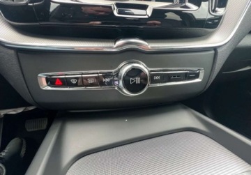Volvo XC60 II 2023 Volvo XC 60 Automat Elektryczna klapa 4x4 2.0 Diesel 197KM, zdjęcie 16