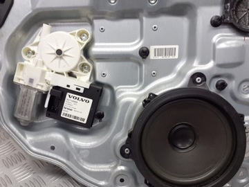 MECHANIZMUS OKNO LEVÝ ZADNÍ VOLVO V50 2.0 D 30710068