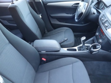 BMW X1 E84 Crossover xDrive18d 143KM 2012 BMW X1 xDrive18d, 4X4, Klima, Klimatronic, zdjęcie 8