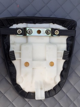 Сузуки GSXR 600 750 Срад 98 заднее сиденье