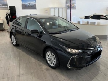 Toyota Corolla XII Sedan Facelifting 1.8 Hybrid 140KM 2025 Od ręki - Comfort 1.8 Hybrid 140KM | Tempomat adaptacyjny!, zdjęcie 2