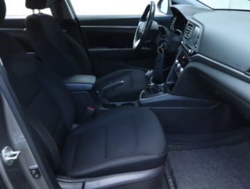 Hyundai Elantra VI Sedan 1.6 MPI 128KM 2019 Hyundai Elantra 1.6 CVVT, Salon Polska, zdjęcie 8