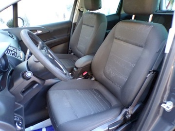 Opel Meriva II Mikrovan 1.4 Turbo ECOTEC 140KM 2010 Opel Meriva Klimatronic Bagażnik Rowerowy 2011, zdjęcie 24