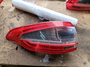 S-MAX mk1 lift LAMPA LEWY TYŁ W BŁOTNIK LED