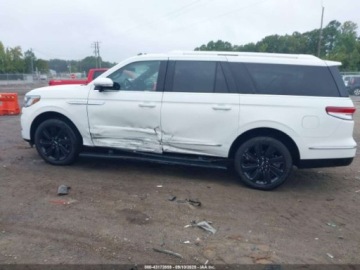 Lincoln Navigator III 2023 Lincoln Navigator Reserve L 2023 3.5L 3.5 Benzyna 440KM, zdjęcie 2