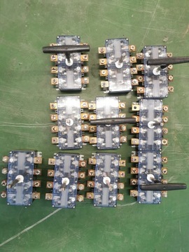 Разъединитель 3-полюсный 250А LR 54846 HOLEC