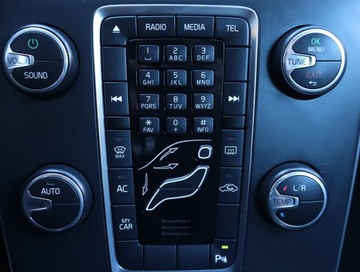 Volvo V40 II Hatchback 2.0 D3 150KM 2015 Volvo V40 Cross Country 2.0 D3, Salon Polska, zdjęcie 20