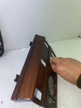 MERCEDES W201 декор под дерево, рамка магнитолы