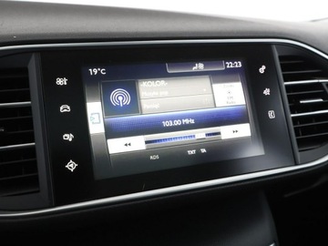 Peugeot 3008 II Crossover 1.6 BlueHDi 120KM 2017 Peugeot 3008 klima auto panorama navi czujniki, zdjęcie 22