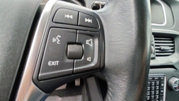 Volvo V40 II Hatchback Facelifting 2.0 D3 150KM 2019 VOLVO V40 D3 Drive-E SCR Momentum, Automat, Salon Polska, Serwisowany, zdjęcie 15