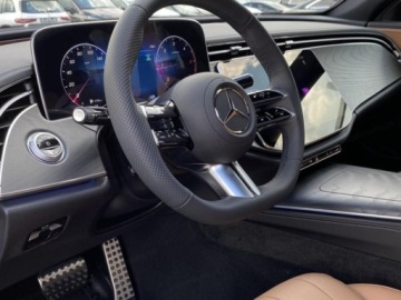 Mercedes Klasa E W214 Sedan 2.0 220d 197KM 2025 E Klasa 220 d 4-Matic AMG 2.0 197KM 2025, zdjęcie 4