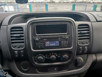 Opel Vivaro B 2017 Opel Vivaro Krajowy + serwisowany + 9 osób + F-ra, zdjęcie 12