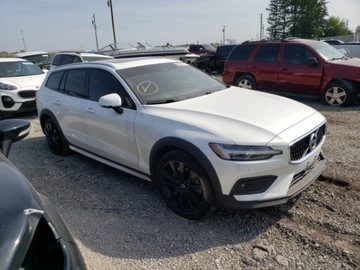 Volvo V60 II  Kombi 2.0 T5 250KM 2020 Volvo V60 Cross Country T5 Momentum 2020 2.0l 2.0 Benzyna 250KM, zdjęcie 4