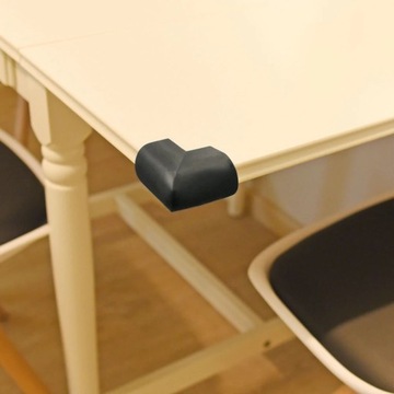 ЗАЩИТА УГЛОВ ЧЕРНАЯ ПЕНА 1 ШТ.