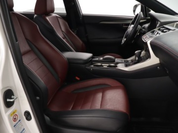 Lexus NX I SUV 200t 238KM 2015 Lexus NX 200t, Salon Polska, Serwis ASO, 4X4, zdjęcie 8
