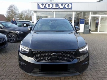 Volvo XC40 2025 VOLVO XC40 B4 Plus Black Edition Suv 2.0 (211 KM) 2025, zdjęcie 5