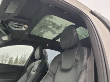 Volvo XC60 II 2019 VOLVO XC60 MR2020 4x4 AUT, PANORAMA, virtual cockpit, sport fotel, KAMERA, zdjęcie 28