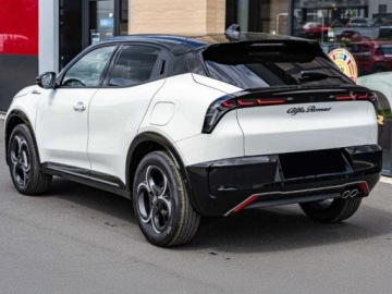 Alfa Romeo Junior SUV 1.2 Hybrid 145KM 2026 ALFA ROMEO Junior Sport Speciale 1.2 (145 KM) 2026, zdjęcie 1