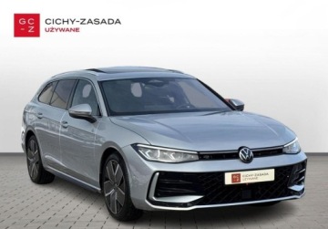 Volkswagen Passat B8 Variant Facelifting 2.0 TDI SCR 150KM 2024 Volkswagen Passat Variant R-Line 2.0TDI 150KM DSG WEBASTO Panorama IQ Mart, zdjęcie 6