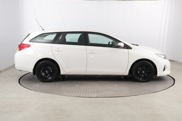 Toyota Auris II Touring Sports D-4D 90 90KM 2014 Toyota Auris 1.4 D-4D, Salon Polska, Serwis ASO, zdjęcie 5