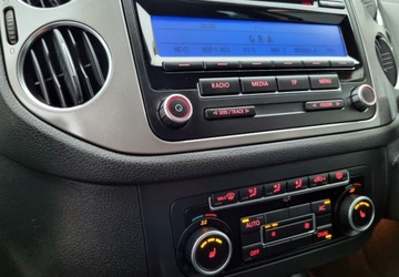 Volkswagen Tiguan I SUV 2.0 TDI CR DPF BlueMotion 140KM 2011 Volkswagen Tiguan 2,0 TDI CR 140KM 6-Biegow Klima 2.0 Diesel 140KM, zdjęcie 28