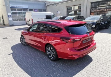 Ford Focus IV Kombi Facelifting 1.0 EcoBoost MHEV 155KM 2025 Ford Focus Ford Focus 1.0 EcoBoost mHEV ST-Line X Benzyna 155KM, zdjęcie 4