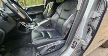 Volvo XC60 I SUV Facelifting 2.0 D3 DRIVE-E 150KM 2016 Volvo XC 60 2016R Stan bardzo dobry , wymieniony rozrzad , pelna dokumenta, zdjęcie 7