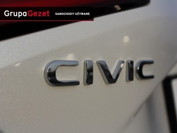 Honda Civic XII Hatchback 2.0 i-MMD 184KM 2023 Honda Civic e:HEV 2.0 184KM XI Elegance Testowy Bezywpadkowy, zdjęcie 4