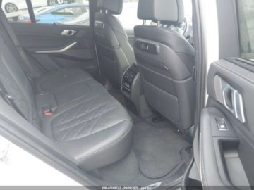 BMW X5 G05 2025 BMW X5 M60i 2025 4.4l 4.4 Benzyna 523KM, zdjęcie 12